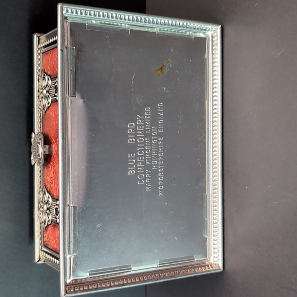 Vintage Blue Bird Confectionery Harry Vincent Red/Silver Tin. - Picture 6 of 11